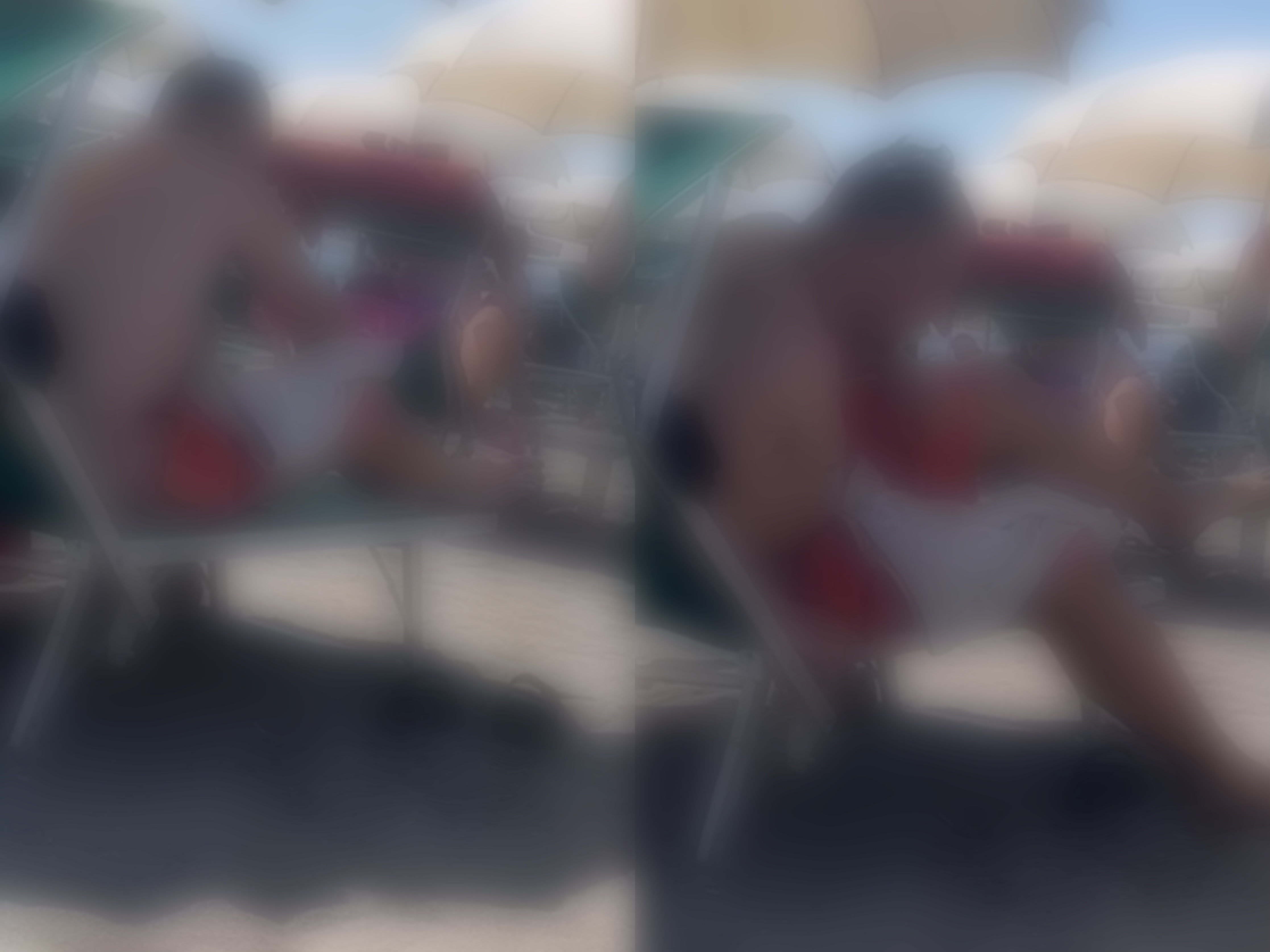 Turisti zhvishet nudo në plazhin e Velipojës  shkodranët i bërtasin dhe e detyrojnë të largohet
