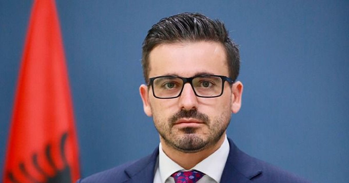 Kush po i zhvat qytetarët me zhdoganimin?