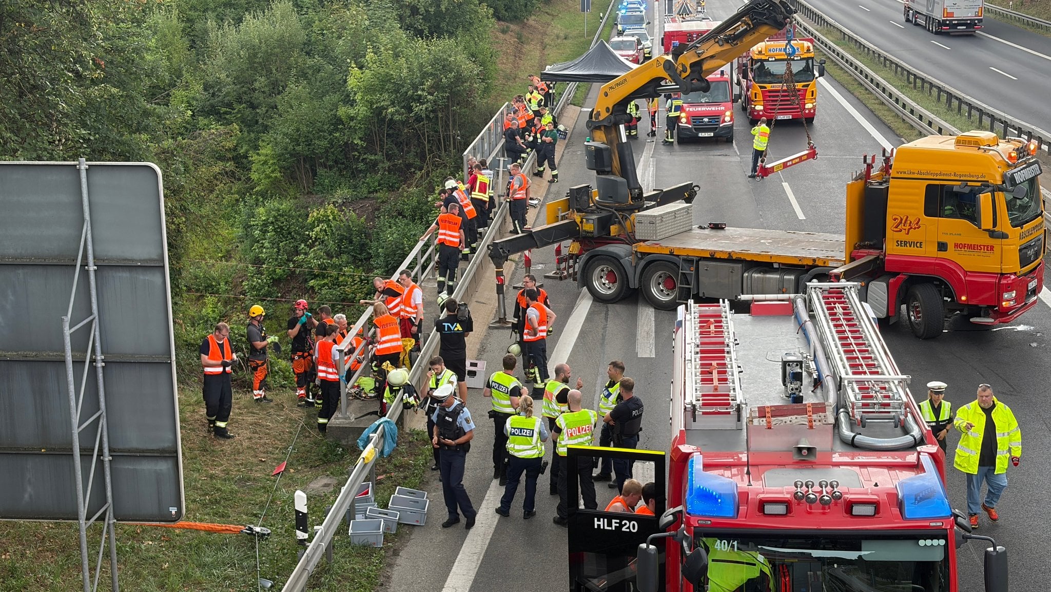 Këta dyshohet të jenë tre mërgimtarët që vdiqën në aksidentin në Gjermani, mes tyre një 16-vjeçar