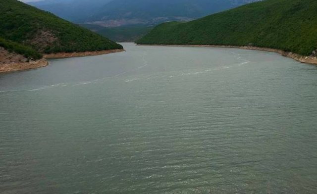 Përplasen dy Jet Ski në liqenin e Kukësit, dy të plagosur