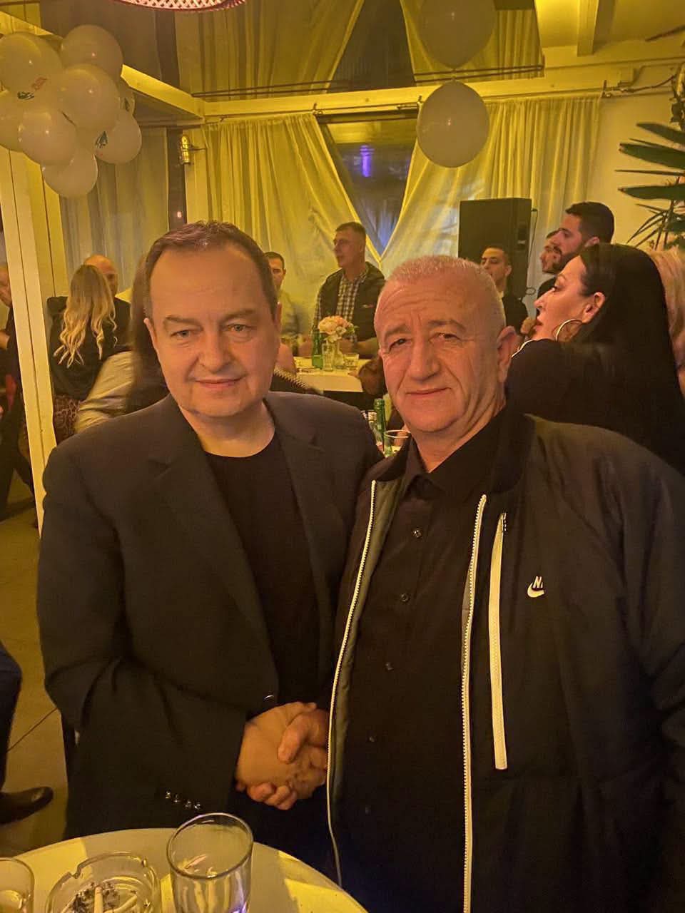 Publikohet fotoja e Fehim Salit me Daçiqin, i dyshuari për spiunazh u arrestua sot në Merdare