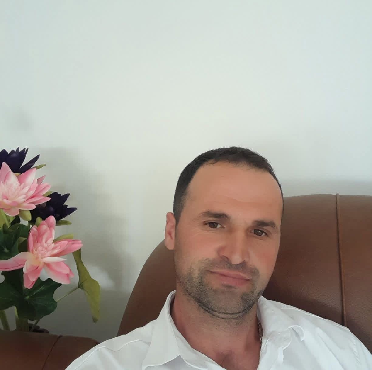 Po kthehej nga puna kur u përplas për vdekje  Babai i 3 fëmijëve u la 4 orë pa ndihmë  shoferi u largua