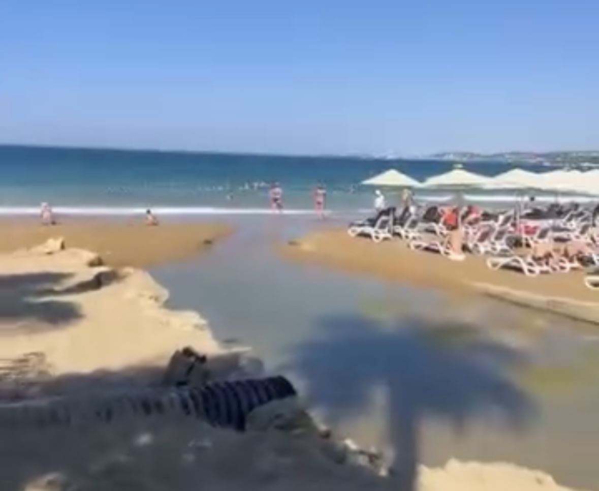 Shqiptari me pushime në Turqi: Nuk ka dallim prej Durrësit, po lahemi mes ujërave të zeza
