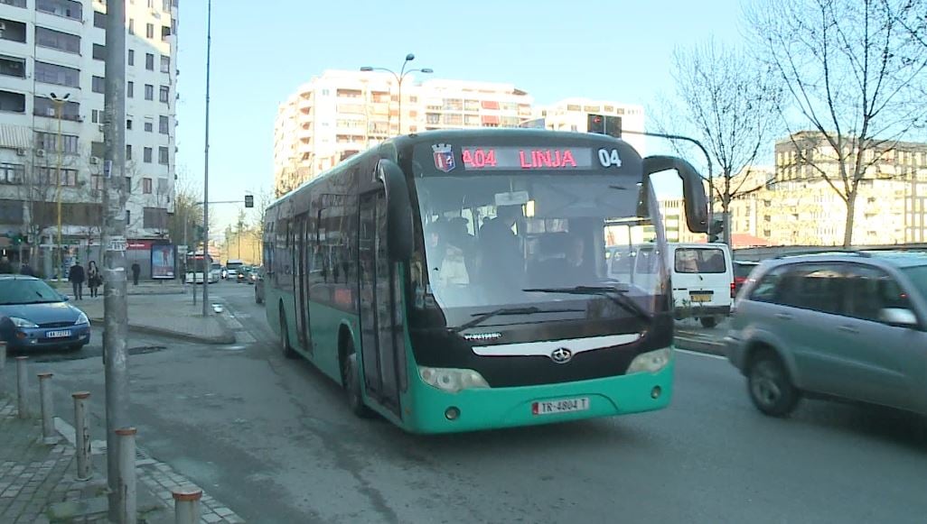 Nga 1 shtatori, 30% më pak autobusë në qarkullim