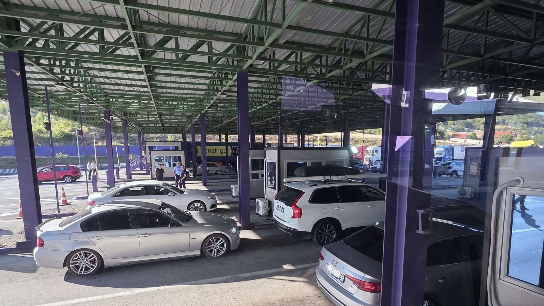 Fluks në Morinë, mijëra qytetarë nga Kosova drejt bregdetit shqiptar për pushimet e gushtit
