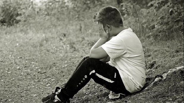 31-vjeçari merr peng në shtëpi një djalë të mitur dhe e ngacmon s*ksualisht
