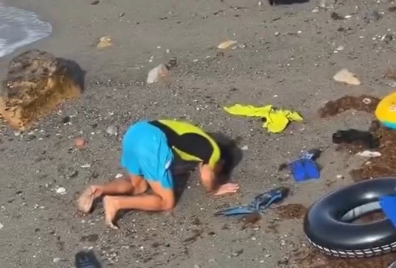 Shkuan me not në Spanjë, marokeni falënderon Zotin pasi doli i gjallë nga deti