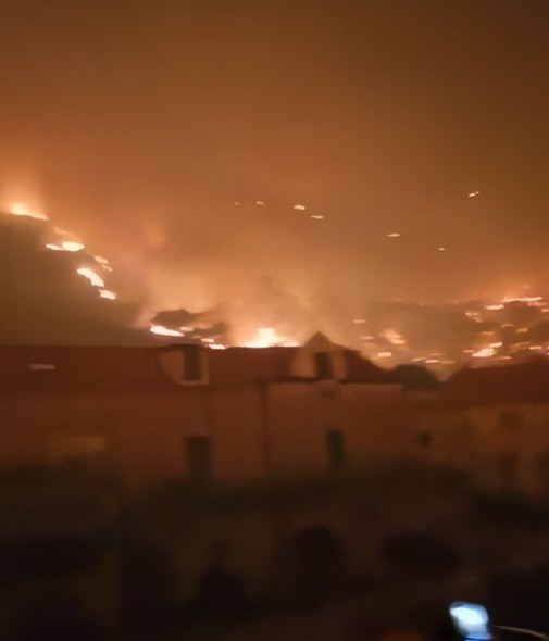 Zjarri në Kroaci nuk kursen asgjë, digjen makina e banesa, dhjetëra të lënduar