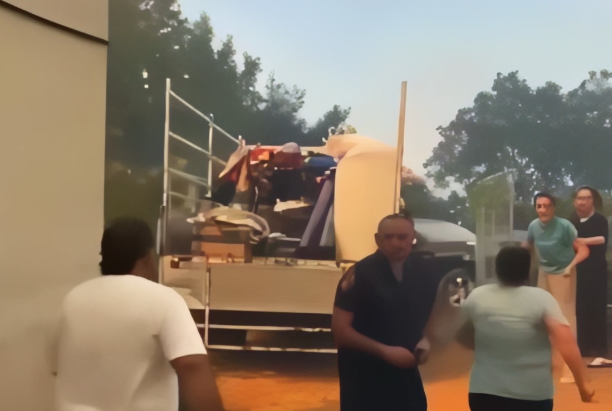 Flakët në Gojan përpijnë banesat: Mungon ndërhyrja nga ajri