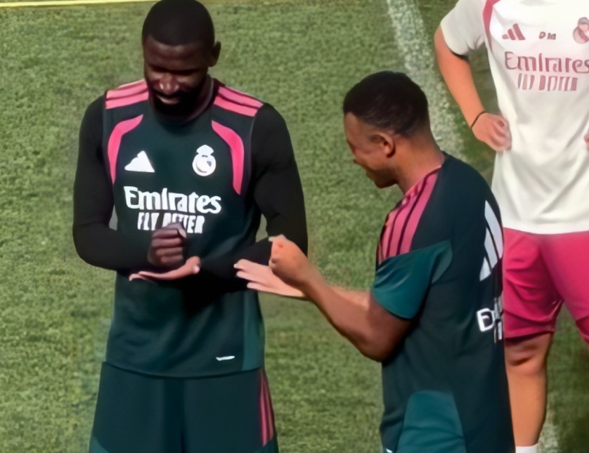 Mbappé dhe Rüdiger luajnë “Gur, Letër, Gërshërë” në stërvitje