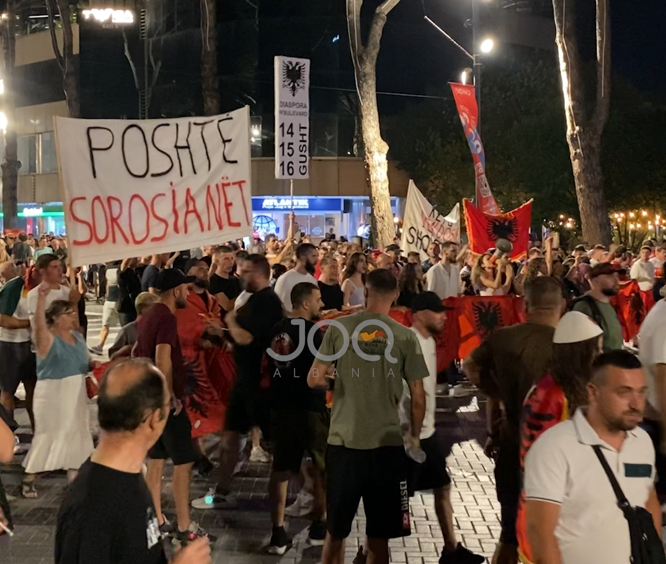Dita e 75-të e protestës, qytetarët nisin marshimin: Shqipëria kërkon revolucion!