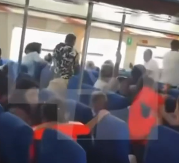 Me 267 persona në bord, pamje dramatike nga brenda anijes që u përmbys në Qipro
