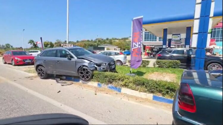 Aksident i fortë në aksin Levan-Tepelenë, dy të plagosur