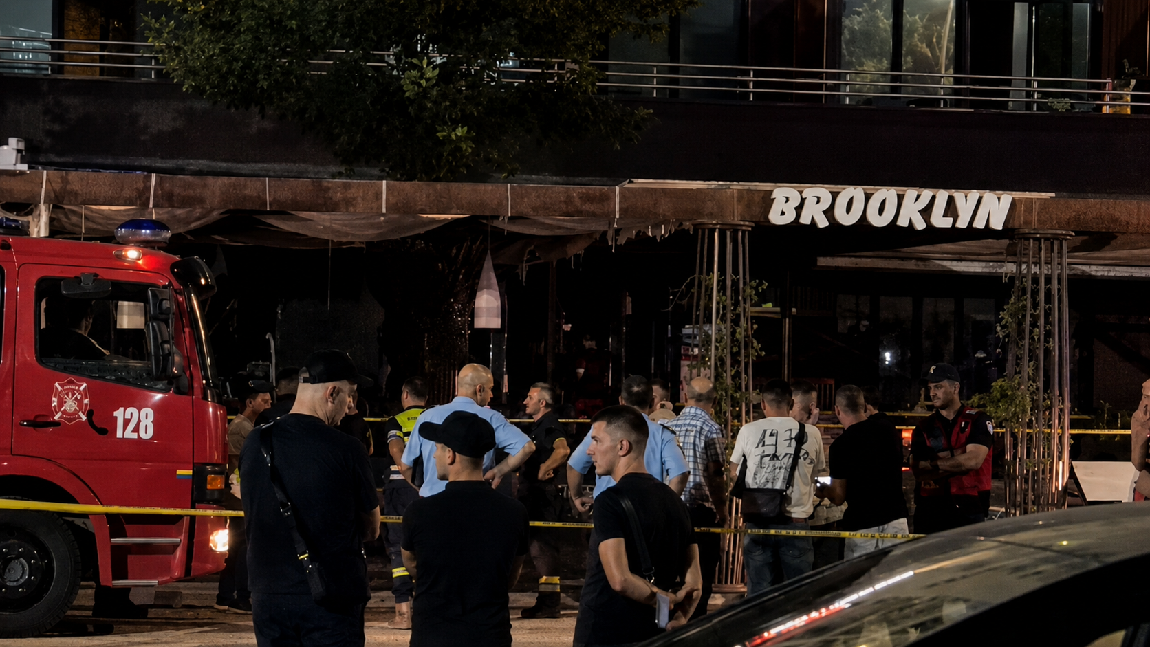 Priza e frigoriferit i vuri flakën hotelit  2 nga 6 pushuesit me djegie të rënda