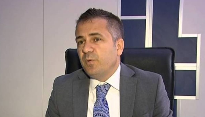 Sekretari i Ministrisë së Drejtësisë favorizon mikeshën e gruas për postin e lartë