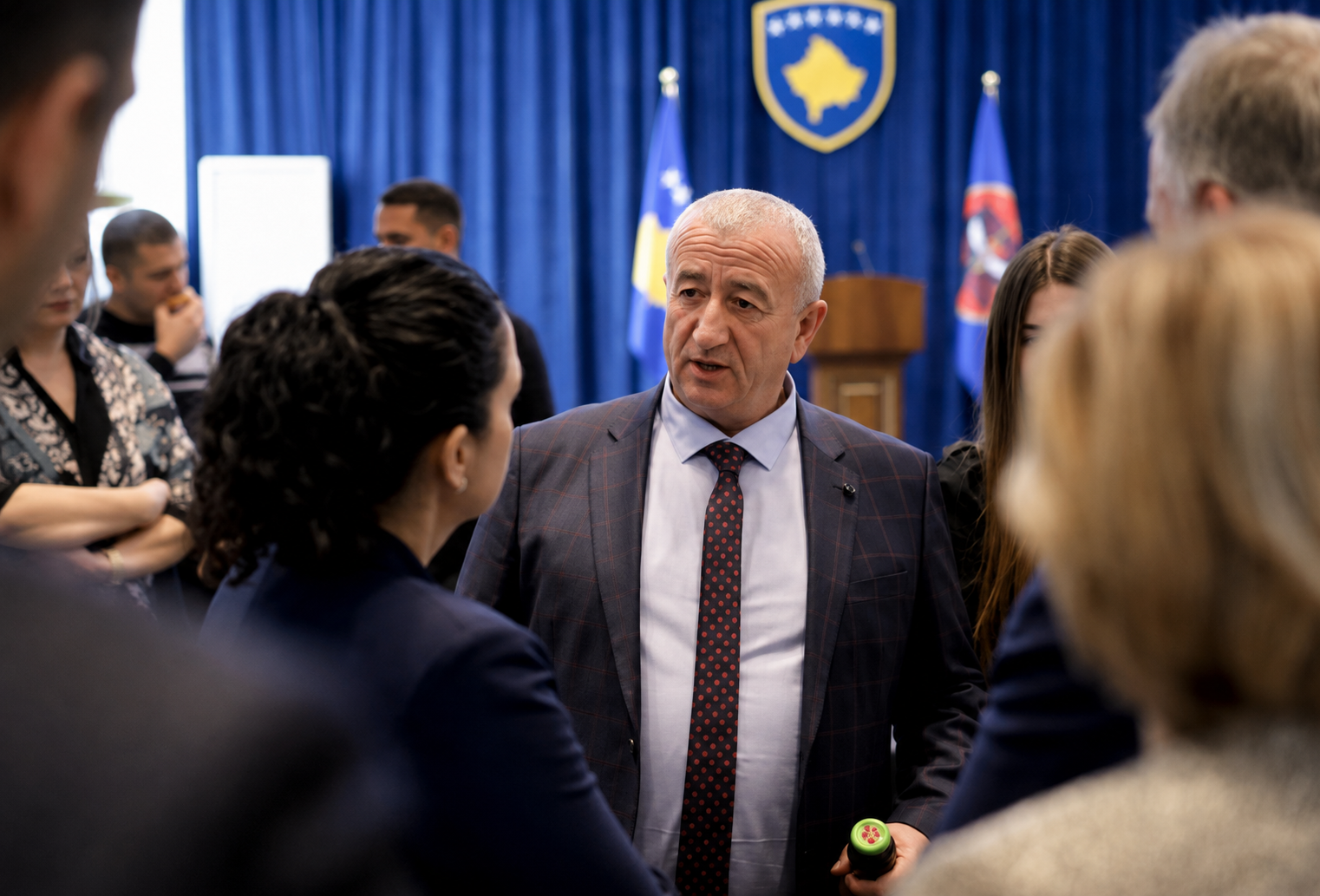 SPIUNI I BIA-s Fehim Sali kishte qasje në Presidencë, fotografohej me Vjosa Osmanin