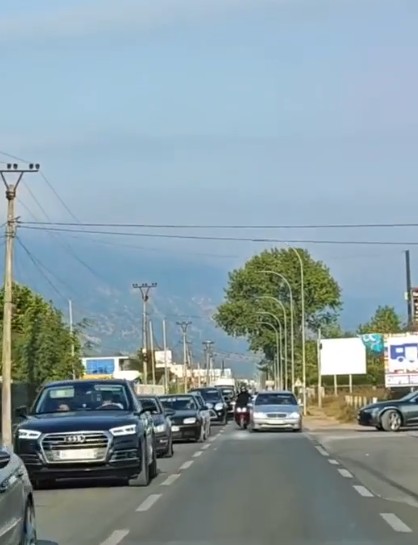 “Shoferi prototip futet në korsinë e kundërt! Sa është gjoba?”