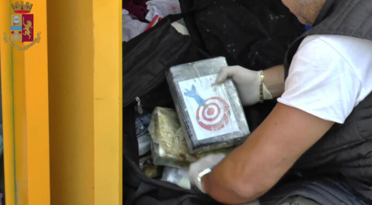 Arrestohet në Itali shqiptari  i kapen 70 kg kokainë dhe mbi 170 mijë euro