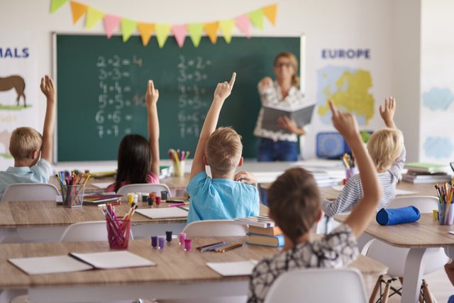 Arsimi fillor në rënie, Shqipëria humbet rreth 6 mijë nxënës brenda një viti