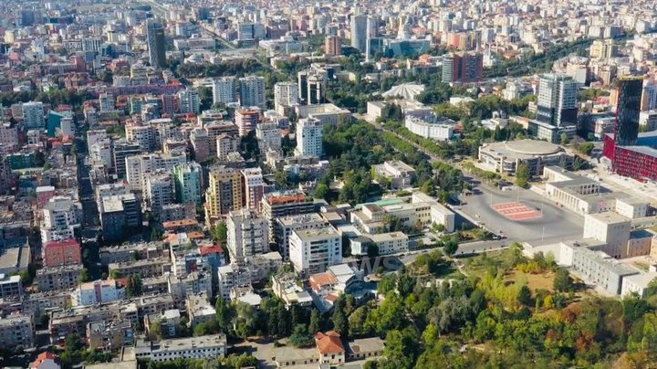 Çmimet e banesave dhe kreditë  rrezikohet stabiliteti financiar