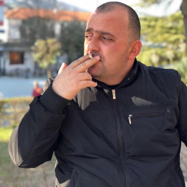 “Almir Cekrezi më goditi me levë, Policia e Gramshit e lë të lirë”