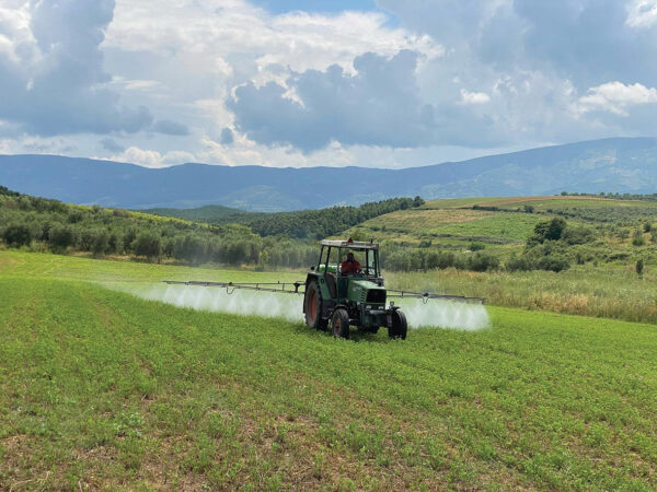 Fermerët shqiptarë nën presion! Prodhimi shtrenjtohet, importet fitojnë terren
