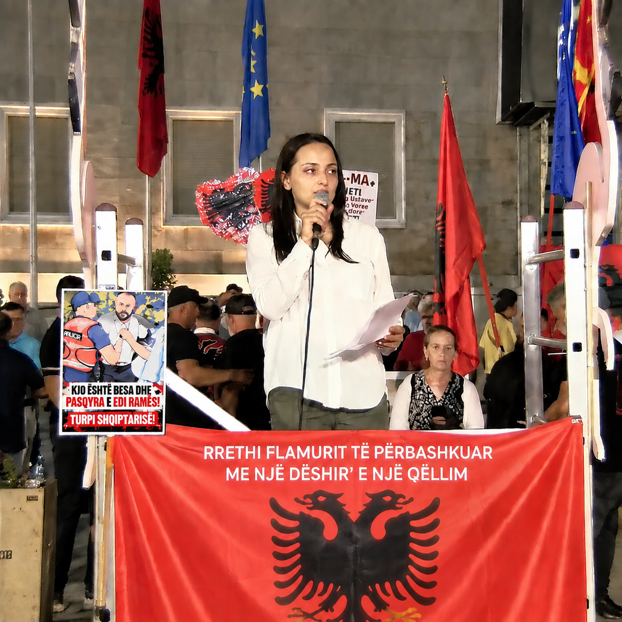 Dhuna policore në protestë  aktivistja  Do vijojmë bllokimin e institucioneve dhe Kuvendit 