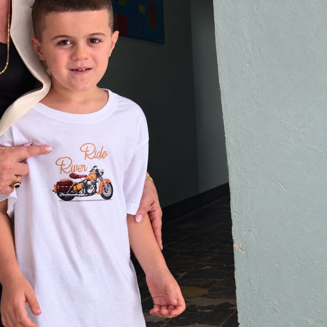 URGJENTE: 7-vjeçari është zhdukur prej orës 16:30 në Kukës, kërkohet ndihma e qytetarëve