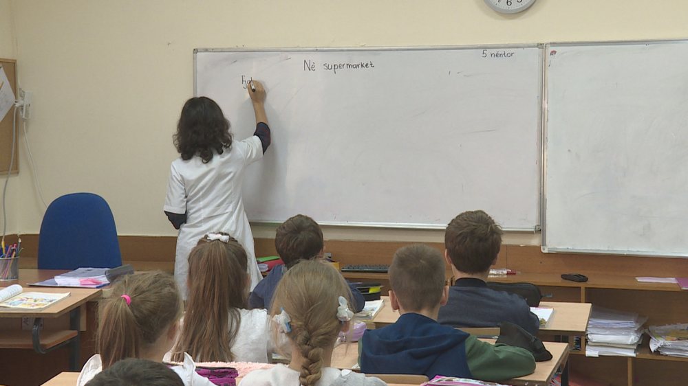 Mësuesit denoncojnë DRAP Fier: Kemi dalë fitues në portal, por nuk po punësohemi