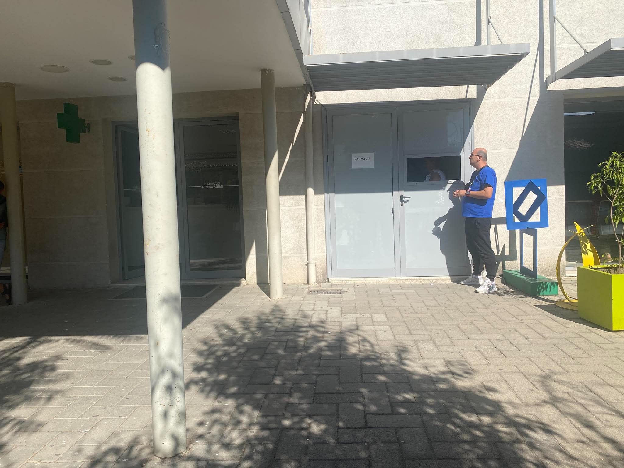 Farmacia e QSUT-së s’ka sistem, pacientët e Onkologjikut presin me orë të tëra ilaçet