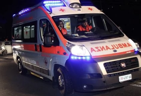 Po dërgonte vajzën në shkollë  kamioni përplas për vdekje shqiptaren në Itali