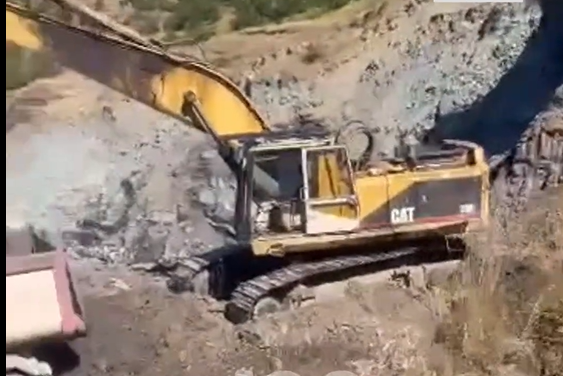  Po rrezikohet shembja e fshatit   Banorët e Milecit denoncojnë gërmimet për qymyrgurin