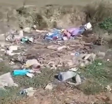 Mbeturina kudo në Sukth Vendas, banori: “Nuk ka kosha, hidhen edhe në lumin Ishëm”