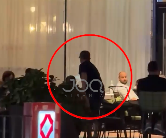 “O Taulant, o hajdut”, qytetarët detyrojnë Ballën të ngrihet nga tavolina