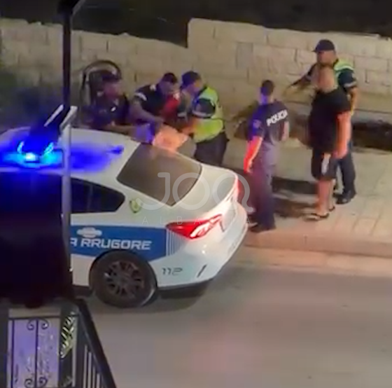 Shoqërohen nga policia dy persona në Ksamil