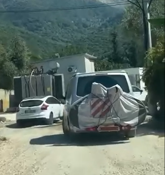 “E shtruam vetë rrugën, betonierët e prishën dhe tani nuk e rregullojnë”/ Denoncimi për hyrjen e Bunecit