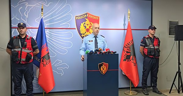  5 MLN euro ose 48 orë të largohesh   Policia e Vlorës reagon