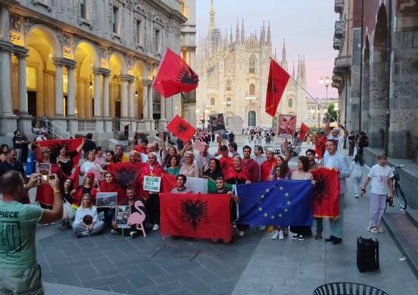 Milano në mbështetje të protestave në Tiranë, marshim masiv më 20 shtator
