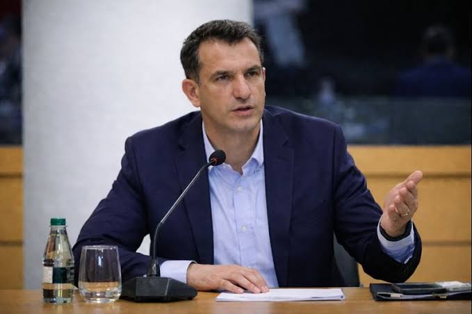 sondazhi-ne-joq-86-e-shqiptareve-pro-doreheqjes-se-erion-veliajt
