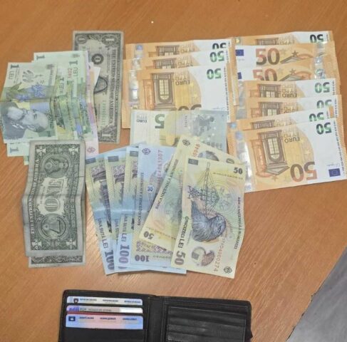 Gjeti kuletën me 1 mijë e 410 euro dhe e dorëzoi në polici, qytetari nga Prizreni bëhet shembull ndershmërie
