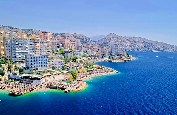 Shqipërisë po i zbehet turizmi, turistët “ngrijnë” në vend