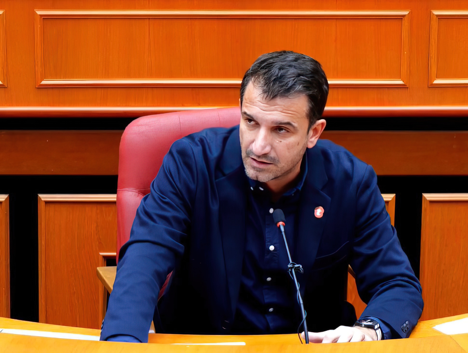 Pse Erion Veliaj po e zhyt Bashkinë e Tiranës në kaos?