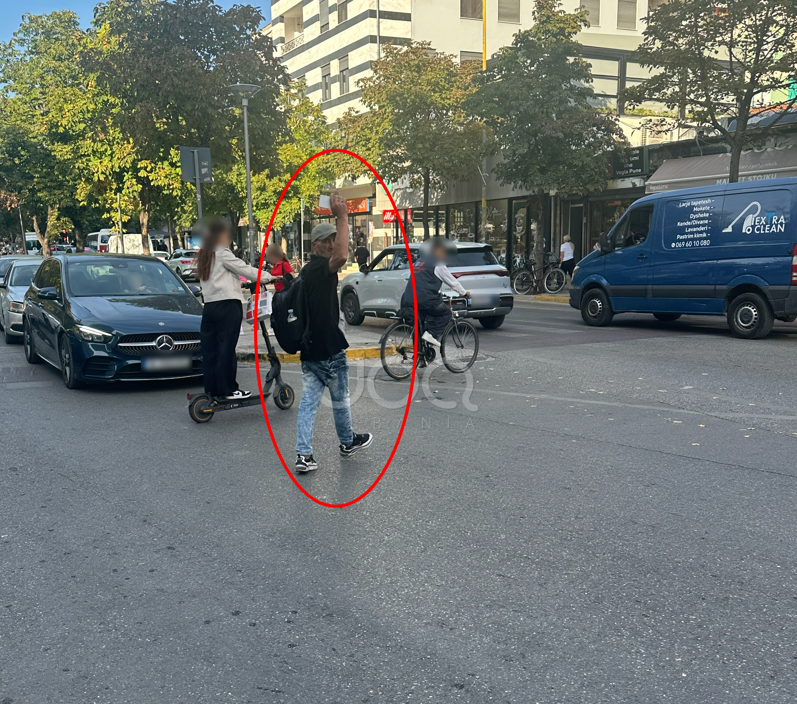 “Ky person më vodhi portofolin në autobus, jam shtatzanë dhe s’e ndiqja dot”