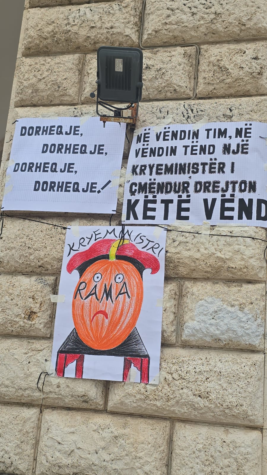 Studentët i përgjigjen Ramës  S ka dialog  vetëm dorëheqje 