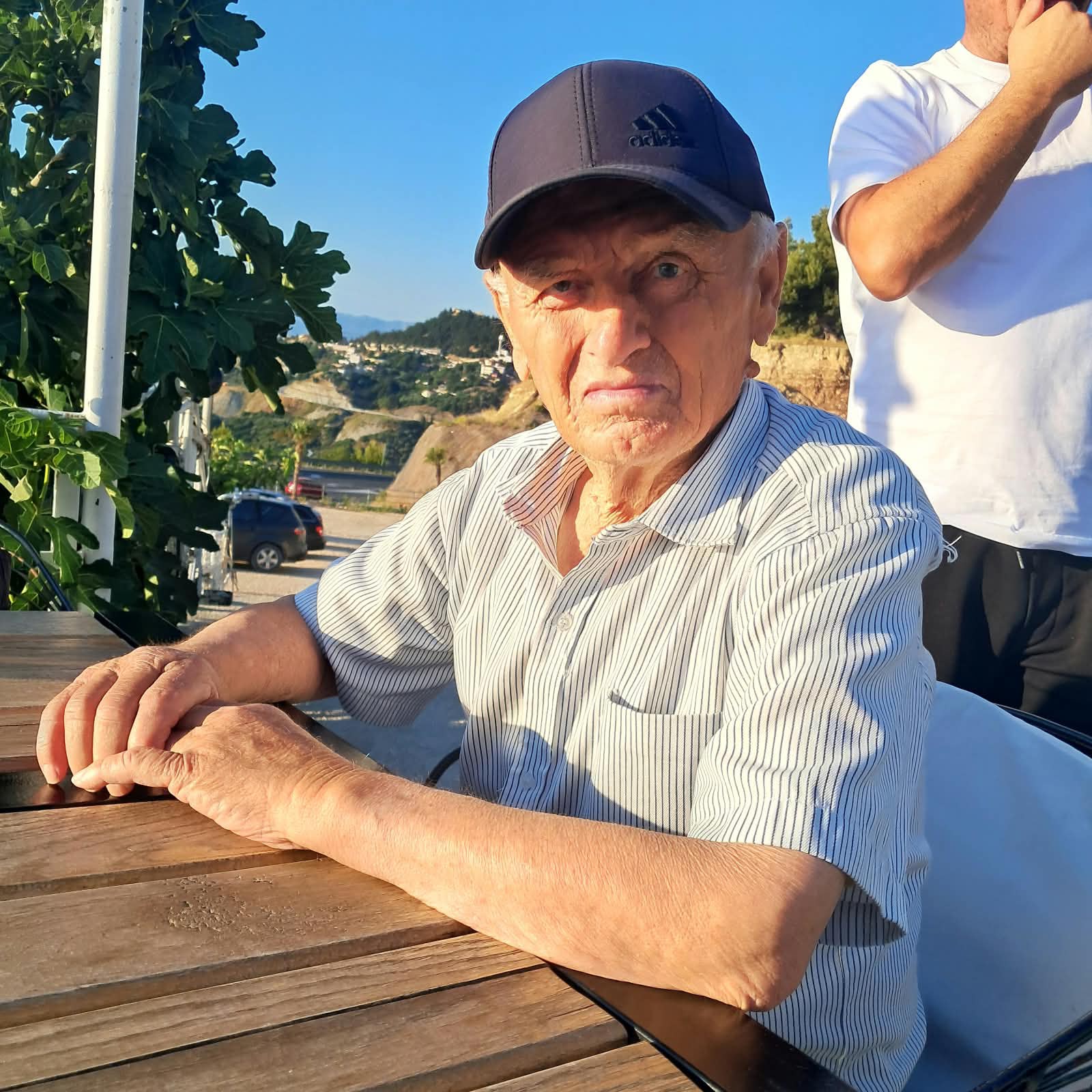 Vuan nga demenca, kërkohet ndihmë për gjetjen e gjysh Abazit