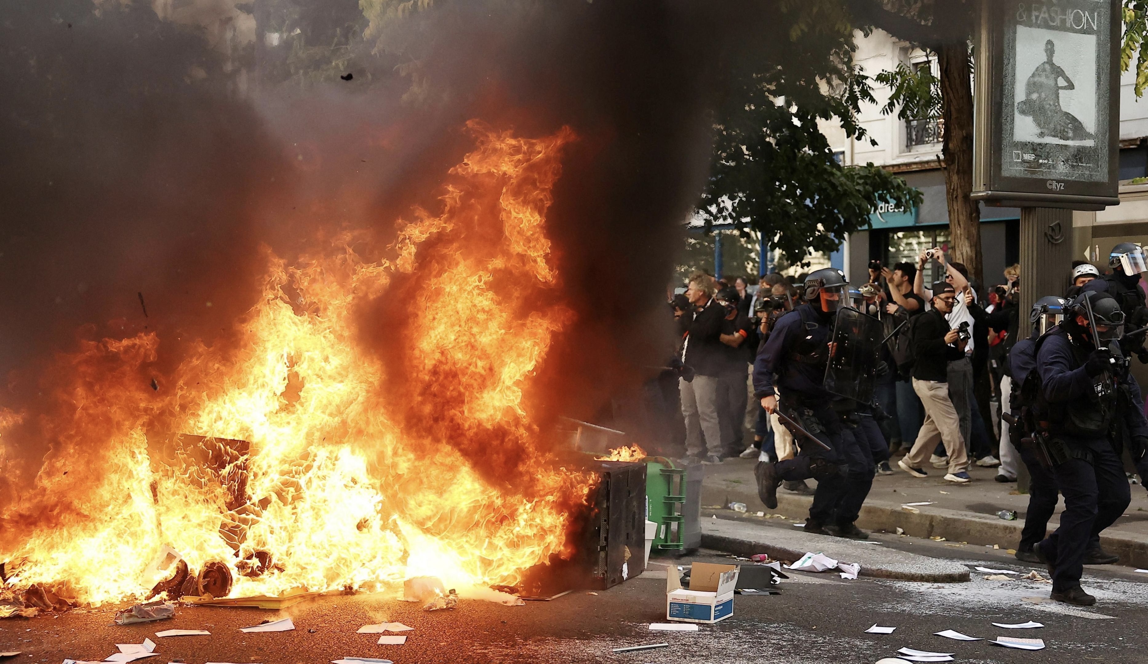 Protestat studentore ndezin Francën, rikthehet hija e revoltave të vitit 1968