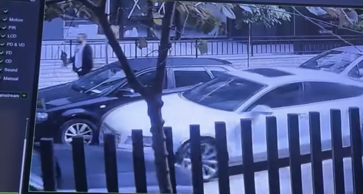 “Vajza me Audi të bardhë më gërvishti makinën, iku pa parë fare dëmin”