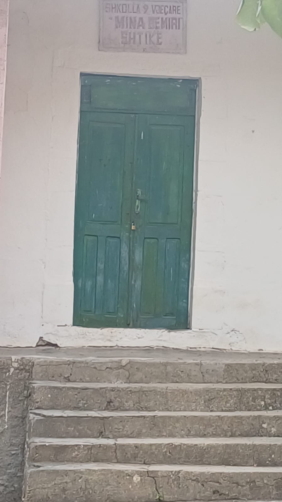 Shqipëria drejt BE-së në 2030? Në Shtikë shkolla ka vetëm 3 nxënës dhe 5 mësues