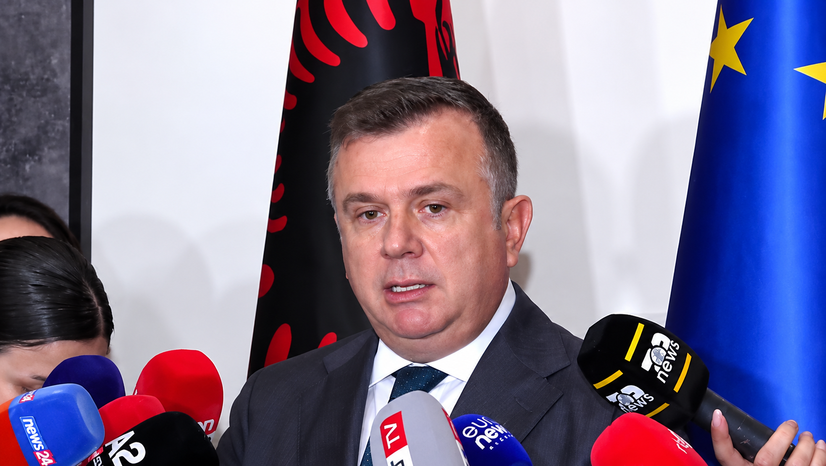 Balla sfidon studentët: Harrojeni dorëheqjen e Ramës!