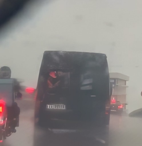 Për ku është nisur furgoni me sirianë 